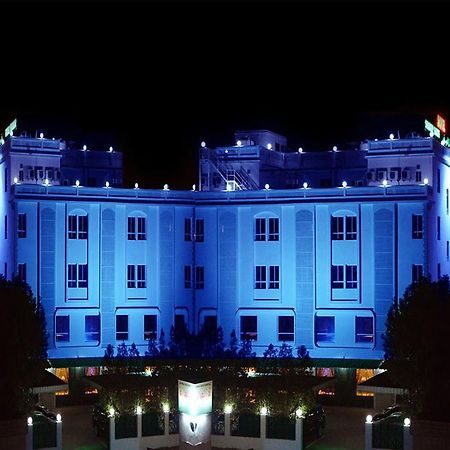 Hotel Summersands Seeb Exterior photo